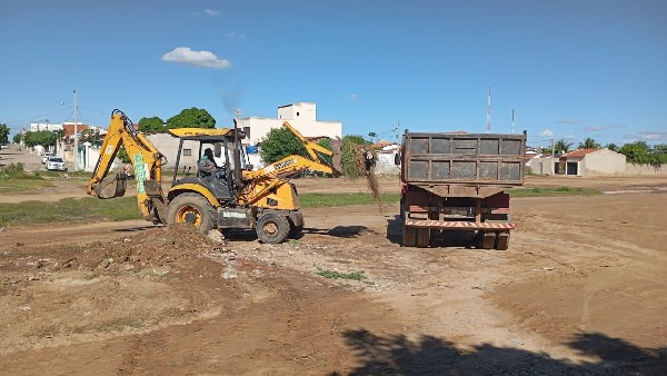 Ação Integrada da Gestão Municipal de Soledade para reconstrução e limpeza de vias públicas do município continua